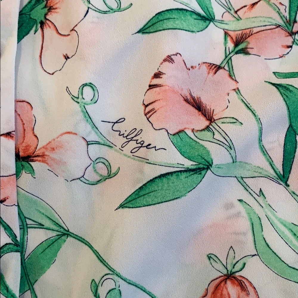 Tommy Hilfiger Women’s Floral Blouse - Picture 11 of 13